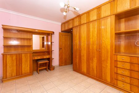 Casa à venda com 284m², 4 quartos e 6 vagas Casa à venda com 284m², 4 quartos e 6 vagasQuarto 2