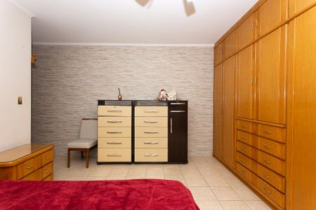 Casa à venda com 284m², 4 quartos e 6 vagas Casa à venda com 284m², 4 quartos e 6 vagasSuíte