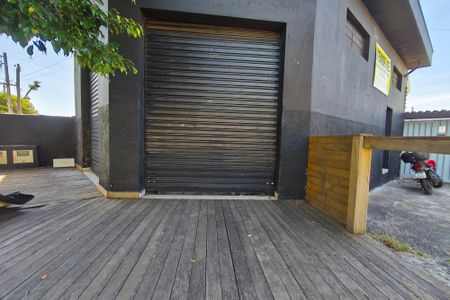 Casa à venda com 300m², 2 quartos e 4 vagasFachada