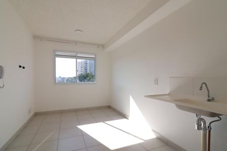 Sala/Cozinha e Área de Serviço de apartamento para alugar com 2 quartos, 32m² em Engenheiro Goulart, São Paulo