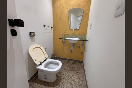 Apartamento para alugar com 220m², 5 quartos e 2 vagas Apartamento para alugar com 220m², 5 quartos e 2 vagasLavabo