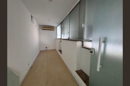 Apartamento para alugar com 220m², 5 quartos e 2 vagas Apartamento para alugar com 220m², 5 quartos e 2 vagasÁrea externa