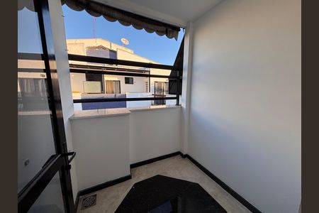 Apartamento para alugar com 220m², 5 quartos e 2 vagas Apartamento para alugar com 220m², 5 quartos e 2 vagasVaranda do quarto 2
