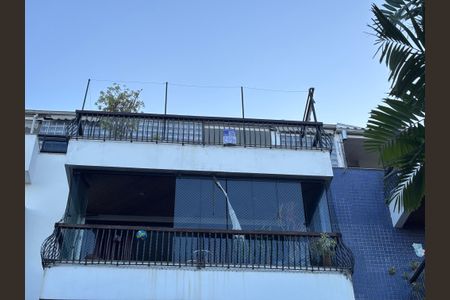Apartamento para alugar com 220m², 5 quartos e 2 vagas Apartamento para alugar com 220m², 5 quartos e 2 vagasPlaquinha