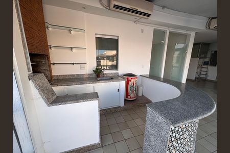 Apartamento para alugar com 220m², 5 quartos e 2 vagas Apartamento para alugar com 220m², 5 quartos e 2 vagasVaranda