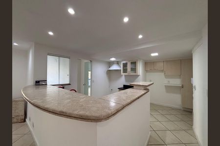 Apartamento para alugar com 220m², 5 quartos e 2 vagas Apartamento para alugar com 220m², 5 quartos e 2 vagasCozinha