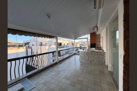 Apartamento para alugar com 220m², 5 quartos e 2 vagas Apartamento para alugar com 220m², 5 quartos e 2 vagasVaranda