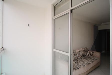 Apartamento para alugar com 77m², 3 quartos e 2 vagasVaranda