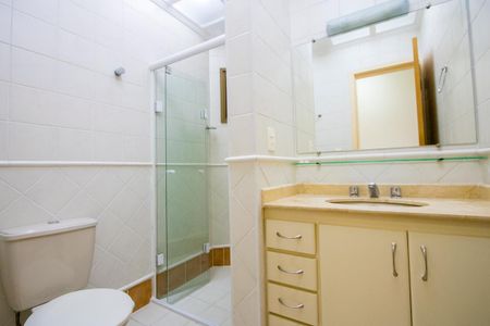 Apartamento para alugar com 98m², 3 quartos e 2 vagasBanheiro social