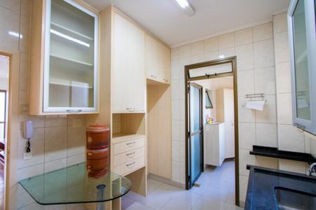 Apartamento para alugar com 98m², 3 quartos e 2 vagasCozinha