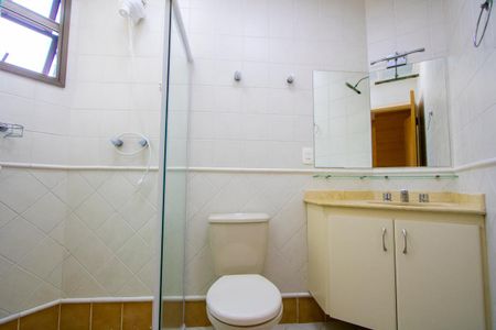 Apartamento para alugar com 98m², 3 quartos e 2 vagasBanheiro do quarto 1
