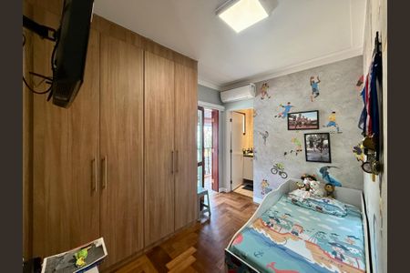 Casa de condomínio à venda com 397m², 4 quartos e 4 vagasSuíte 3