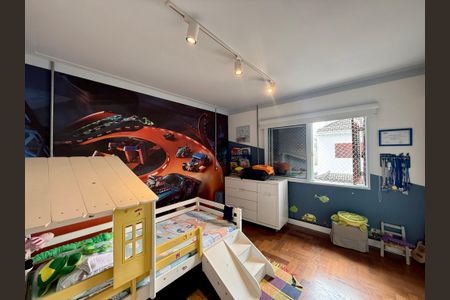 Casa de condomínio à venda com 397m², 4 quartos e 4 vagasSuíte 1