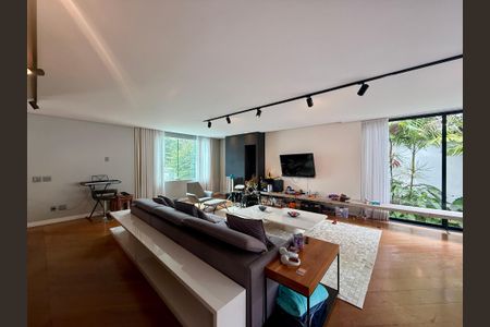 Casa de condomínio à venda com 397m², 4 quartos e 4 vagasSala