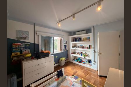 Casa de condomínio à venda com 397m², 4 quartos e 4 vagasSuíte 1