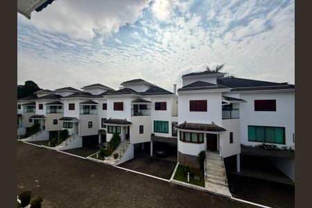 Casa de condomínio à venda com 397m², 4 quartos e 4 vagasVista Suíte 1