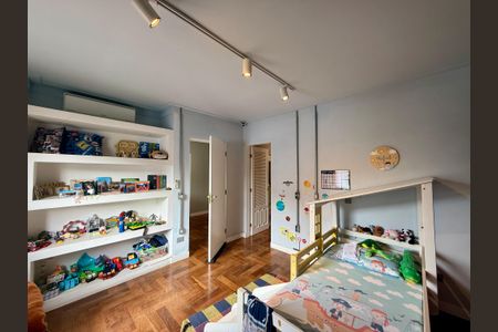 Casa de condomínio à venda com 397m², 4 quartos e 4 vagasSuíte 1