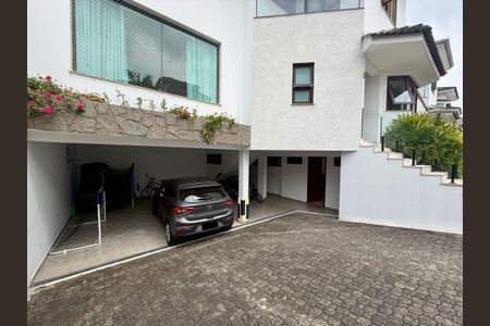 Casa de condomínio à venda com 397m², 4 quartos e 4 vagasGaragem