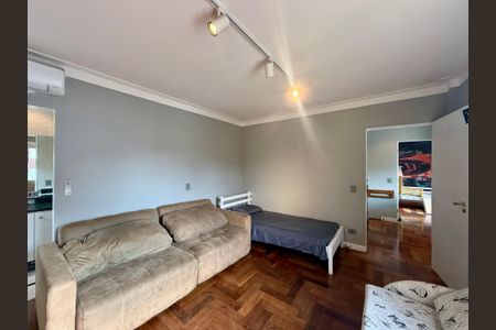Casa de condomínio à venda com 397m², 4 quartos e 4 vagasSuíte 2