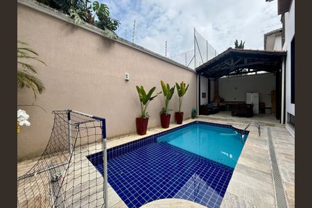 Casa de condomínio à venda com 397m², 4 quartos e 4 vagasPiscina 