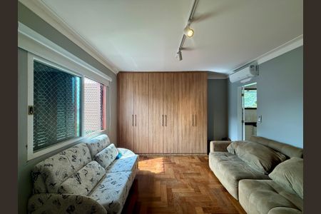 Casa de condomínio à venda com 397m², 4 quartos e 4 vagasSuíte 2