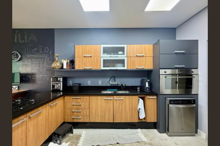 Casa de condomínio à venda com 397m², 4 quartos e 4 vagasCozinha 
