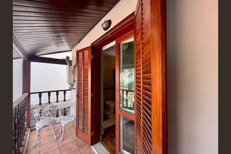 Casa de condomínio à venda com 397m², 4 quartos e 4 vagasSacada Suíte 3 e 4