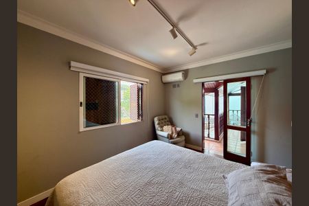 Casa de condomínio à venda com 397m², 4 quartos e 4 vagasSuíte 4