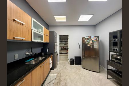 Casa de condomínio à venda com 397m², 4 quartos e 4 vagasCozinha 