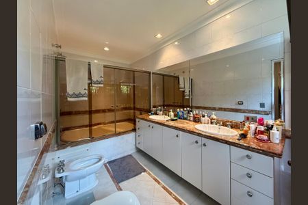 Casa de condomínio à venda com 397m², 4 quartos e 4 vagasBanheiro Suíte 4