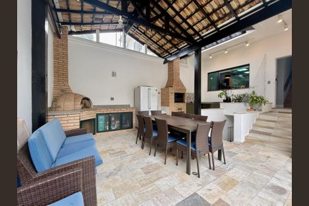 Casa de condomínio à venda com 397m², 4 quartos e 4 vagasChurrasqueira