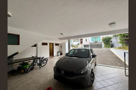 Casa de condomínio à venda com 397m², 4 quartos e 4 vagasGaragem