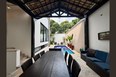 Casa de condomínio à venda com 397m², 4 quartos e 4 vagasChurrasqueira