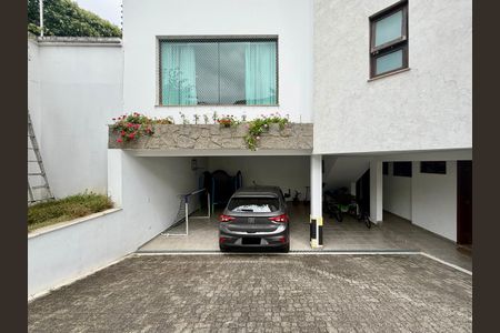 Casa de condomínio à venda com 397m², 4 quartos e 4 vagasGaragem