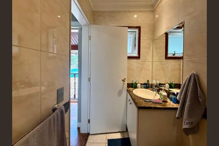 Casa de condomínio à venda com 397m², 4 quartos e 4 vagasBanheiro Suíte 3