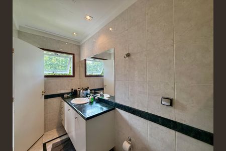 Casa de condomínio à venda com 397m², 4 quartos e 4 vagasBanheiro Suíte 2