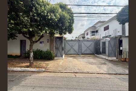 Casa de condomínio à venda com 397m², 4 quartos e 4 vagasFachada Condomínio 