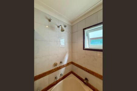 Casa de condomínio à venda com 397m², 4 quartos e 4 vagasBanheiro Suíte 1