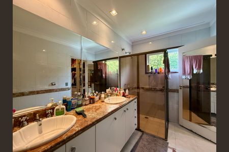 Casa de condomínio à venda com 397m², 4 quartos e 4 vagasBanheiro Suíte 4