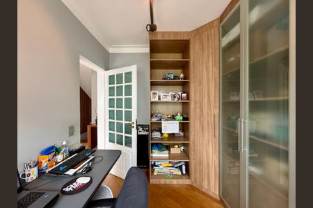 Casa de condomínio à venda com 397m², 4 quartos e 4 vagasEscritório 