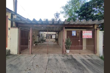 Fachada  de casa à venda com 3 quartos, 315m² em Vila Gumercindo, São Paulo