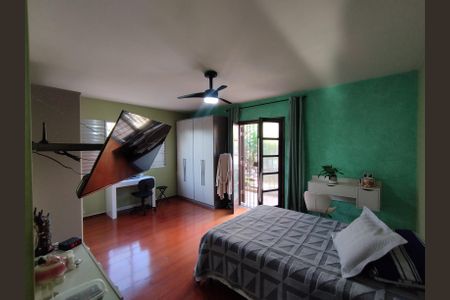 Casa à venda com 315m², 3 quartos e 3 vagasSuíte 