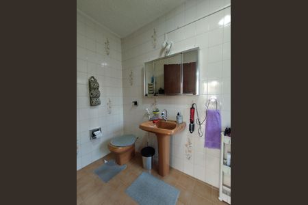 Casa à venda com 315m², 3 quartos e 3 vagasBanheiro da Suíte
