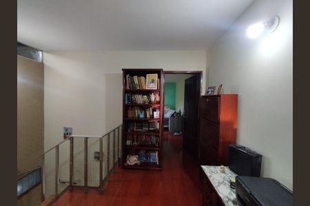 Casa à venda com 315m², 3 quartos e 3 vagasCorredor 