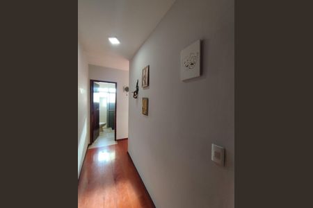 Casa à venda com 315m², 3 quartos e 3 vagasCorredor 