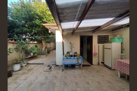 Casa à venda com 315m², 3 quartos e 3 vagasQuintal 