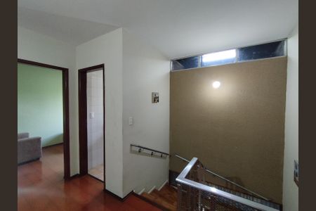 Casa à venda com 315m², 3 quartos e 3 vagasCorredor 