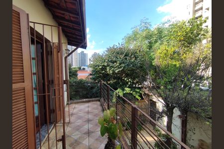 Casa à venda com 315m², 3 quartos e 3 vagasVista da Rua
