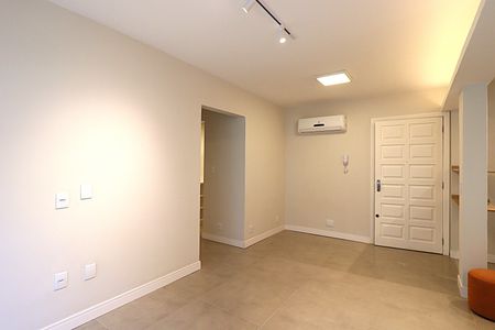 Apartamento à venda com 67m², 2 quartos e 1 vagaSala