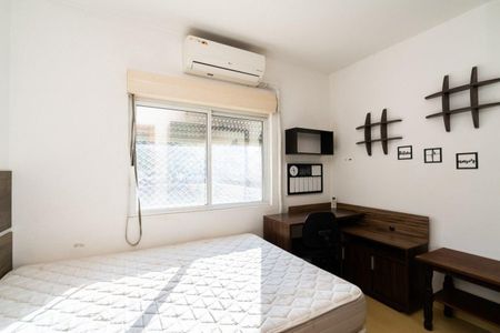 Quarto 1 de apartamento para alugar com 2 quartos, 55m² em Sarandi, Porto Alegre